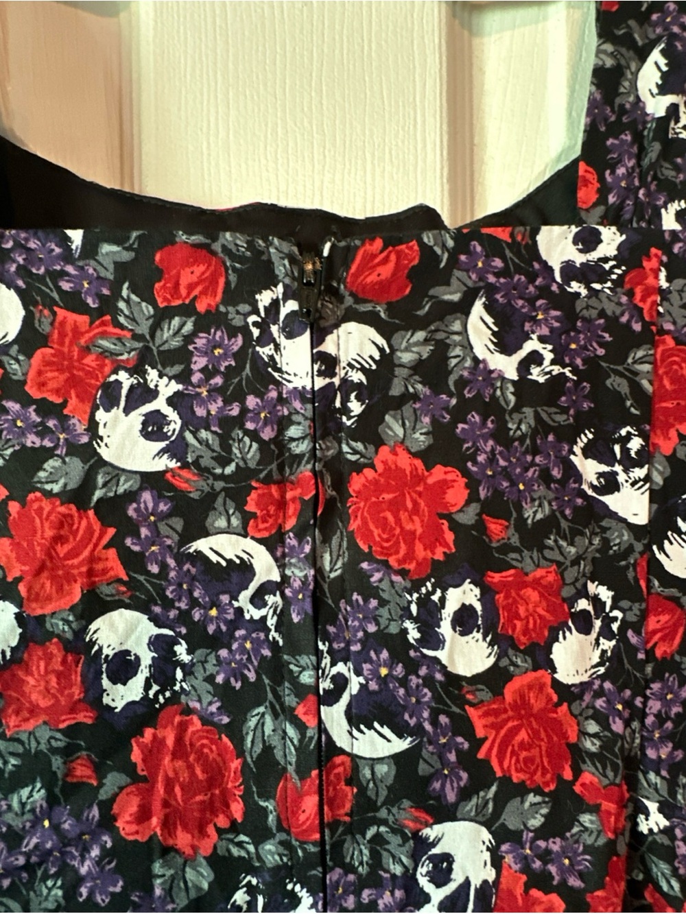 Hot Topic Skull & Rose Print A-Line Dress in Black, Red, White - Picture 7 of 7